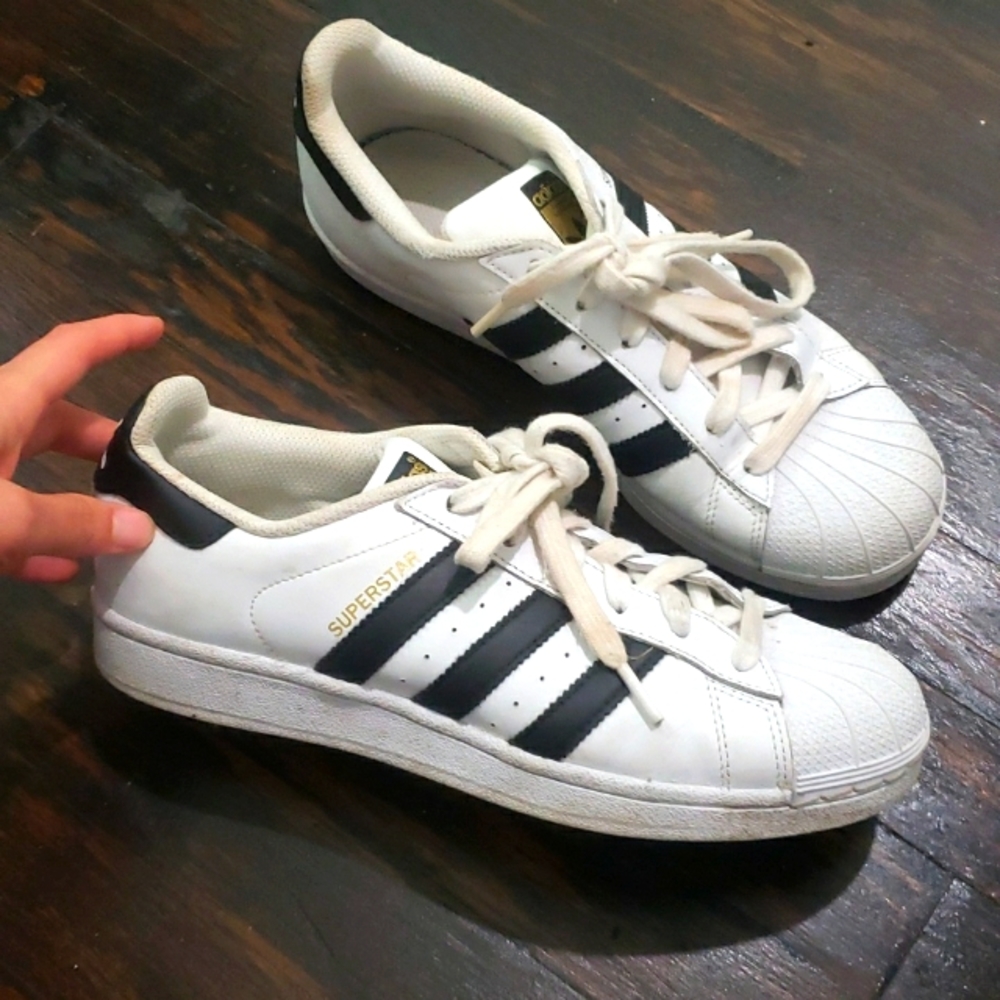 ⭐Superstar Adidas Sneakers